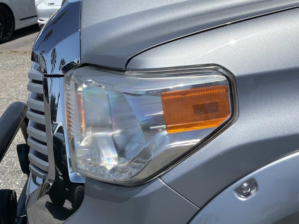 Used 2017 Toyota Tundra Limited w/ Limited Premium Package RWD image 10