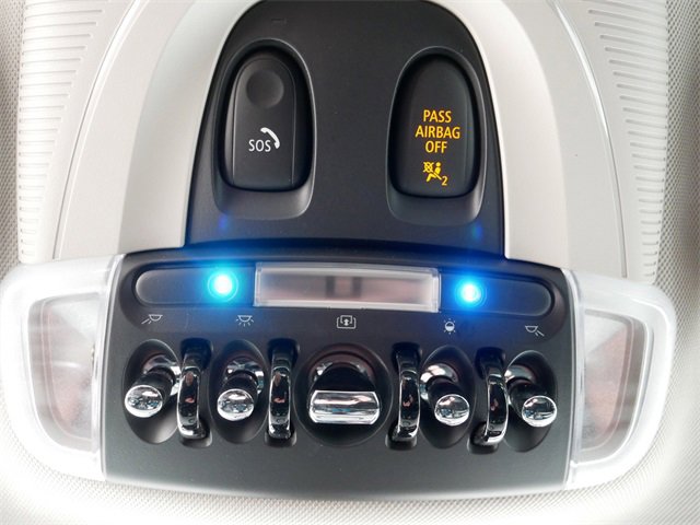 Used 2020 MINI Cooper 4-Door Hardtop w/ Premium Package image 36