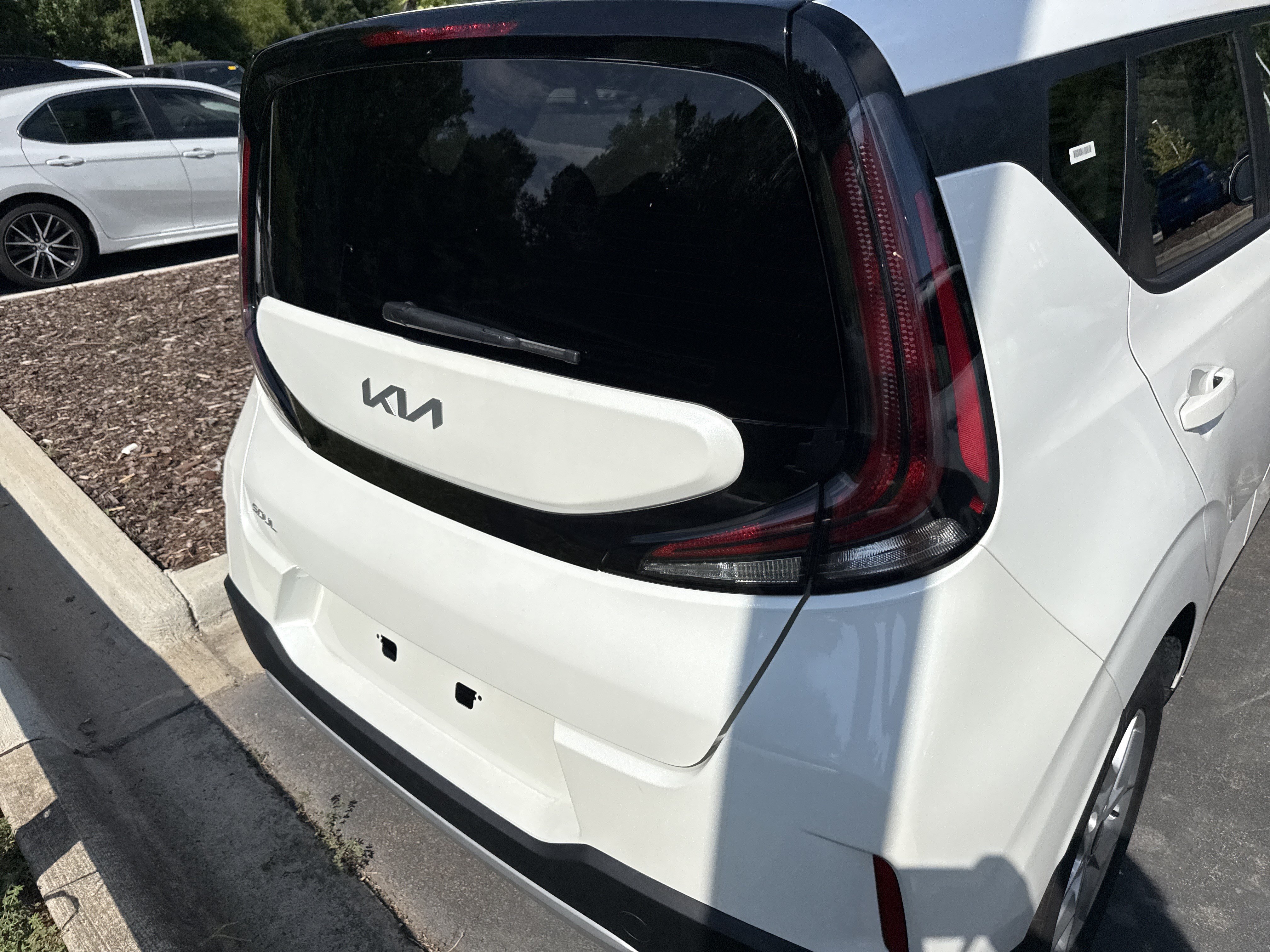 Used 2025 Kia Soul LX w/ LX Technology Package FWD image 50