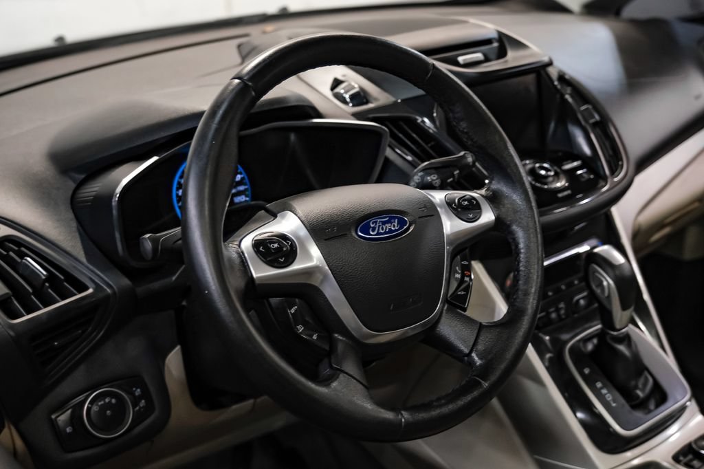 Used 2015 Ford C-MAX Energi SEL w/ Equipment Group 302A FWD image 16