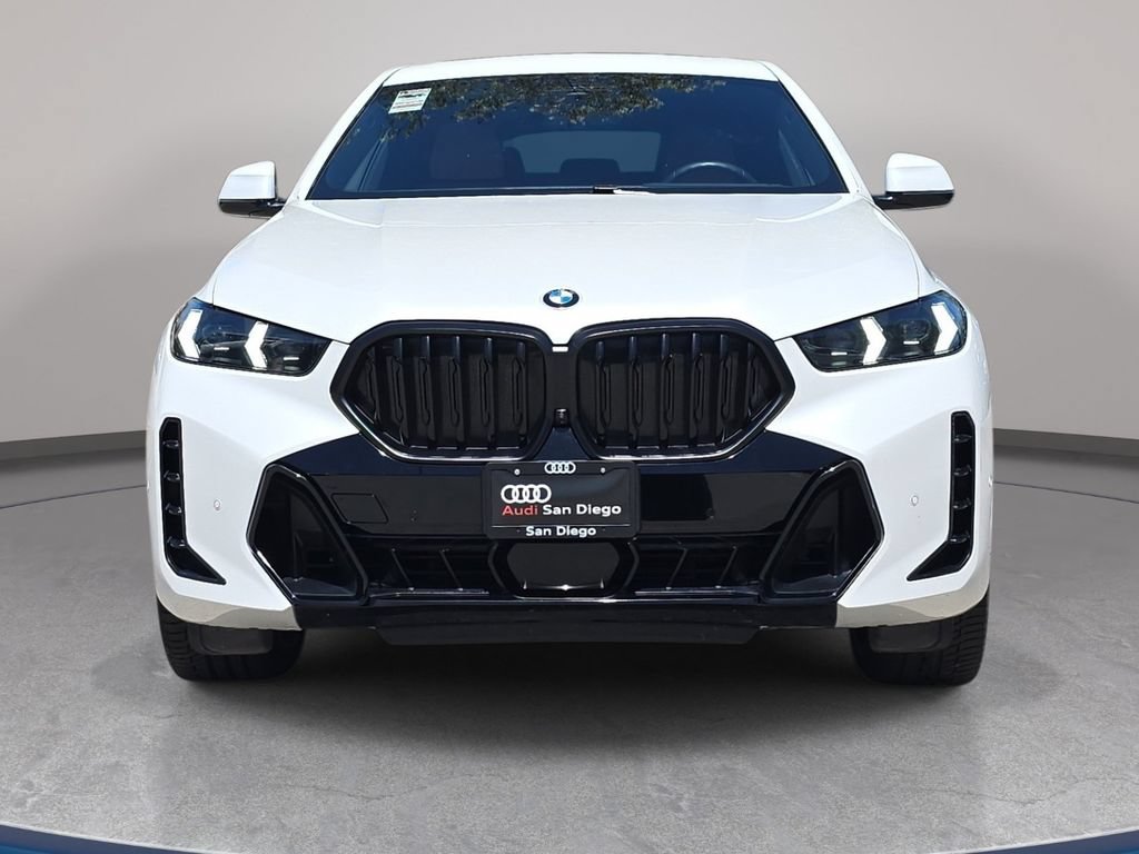 Used 2024 BMW X6 xDrive40i w/ Premium Package AWD/4WD image 3