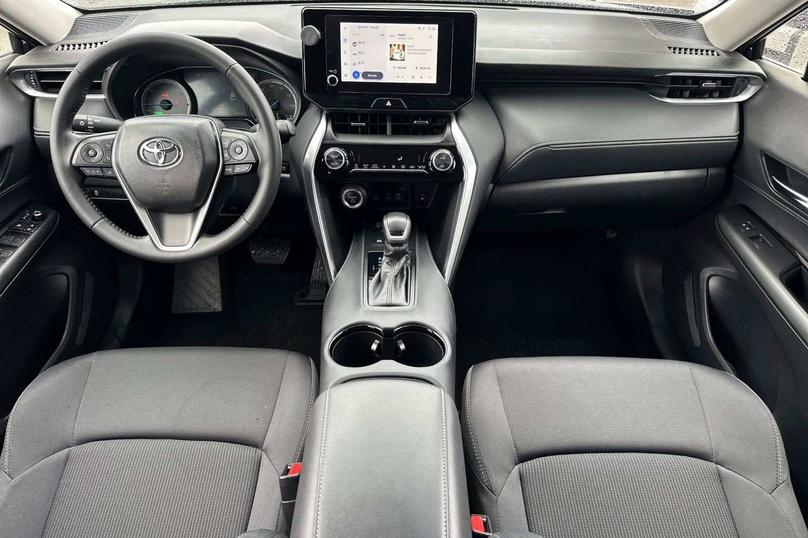 Used 2024 Toyota Venza LE image 13