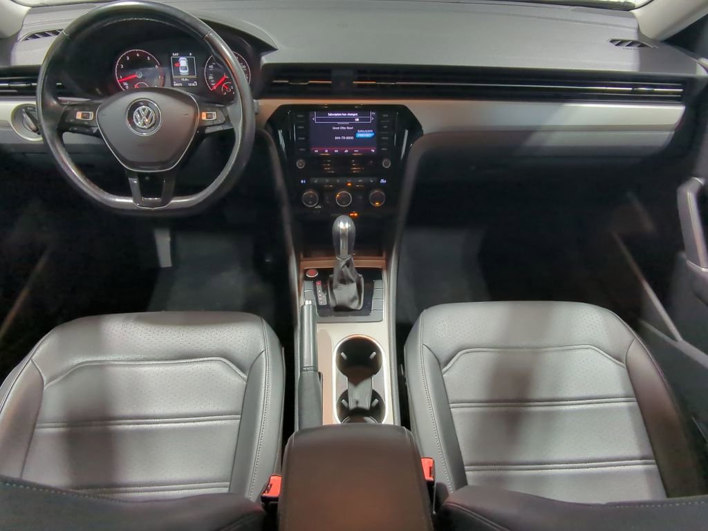 Used 2020 Volkswagen Passat 2.0T SE image 17