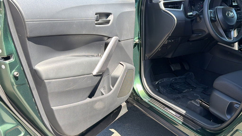 Certified 2025 Toyota Corolla Cross LE AWD/4WD image 23