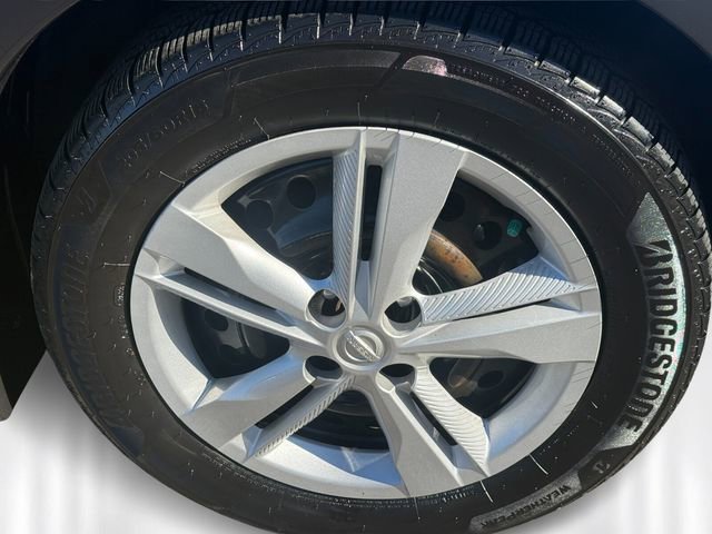 Used 2021 Nissan Kicks S image 12