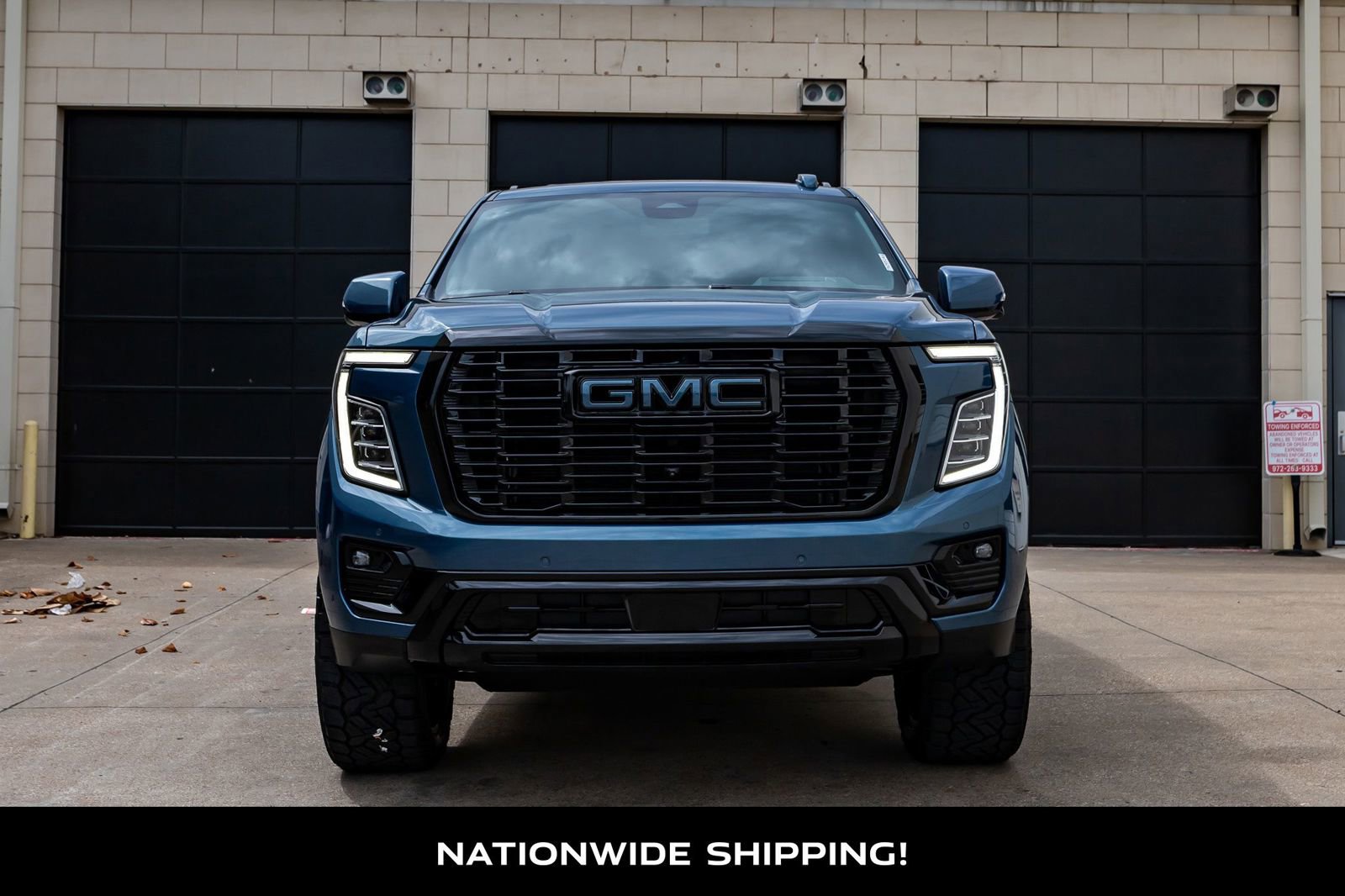 Used 2025 GMC Yukon XL Denali w/ Sun & Power Step Package AWD/4WD image 4