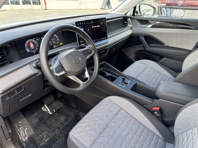 Certified 2025 Volkswagen Tiguan S image 12