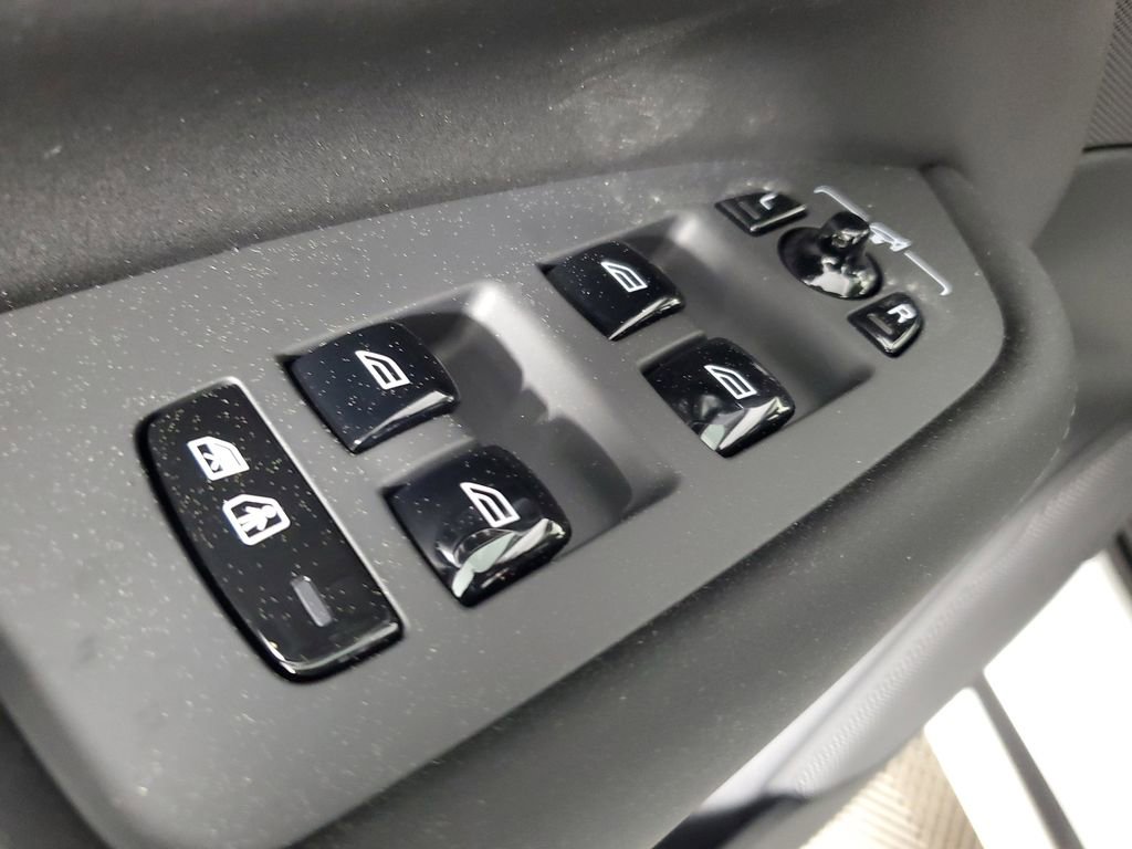 New 2026 Volvo XC90 T8 Ultra w/ Lounge Package image 19