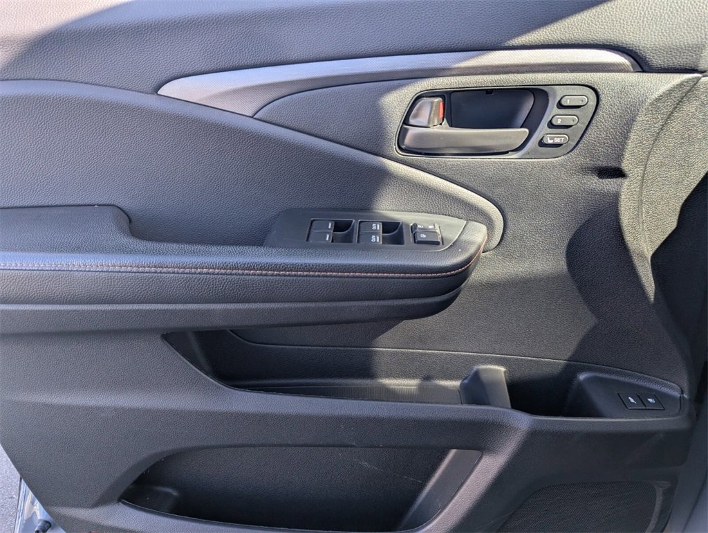 Used 2023 Honda Passport TrailSport image 25