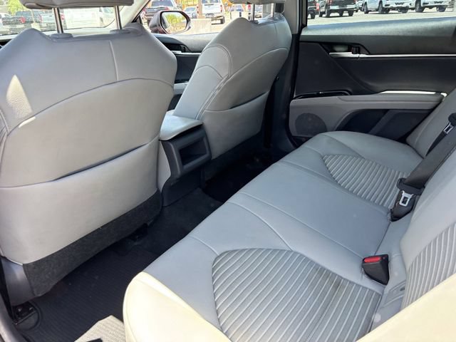 Used 2018 Toyota Camry SE FWD image 17