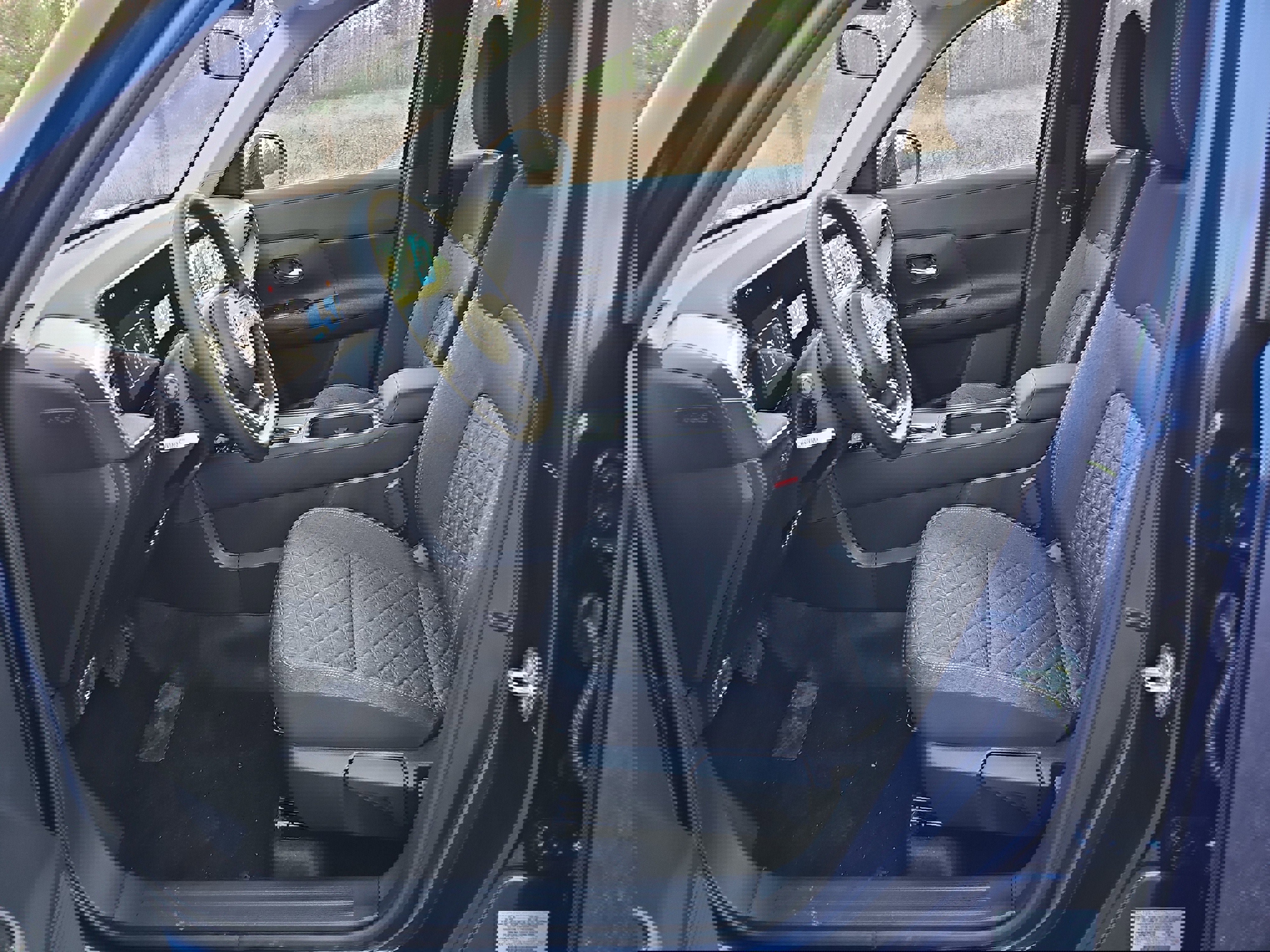 New 2026 Nissan Kicks SV w/ SV Premium Package image 4