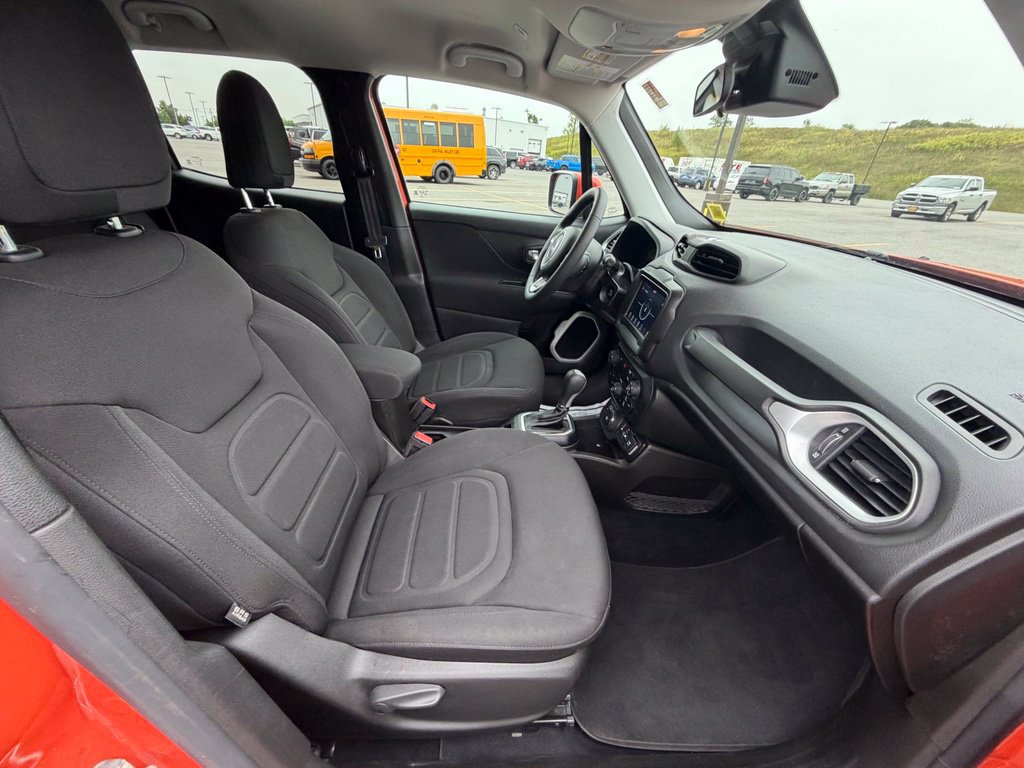 Used 2021 Jeep Renegade Latitude AWD/4WD image 41