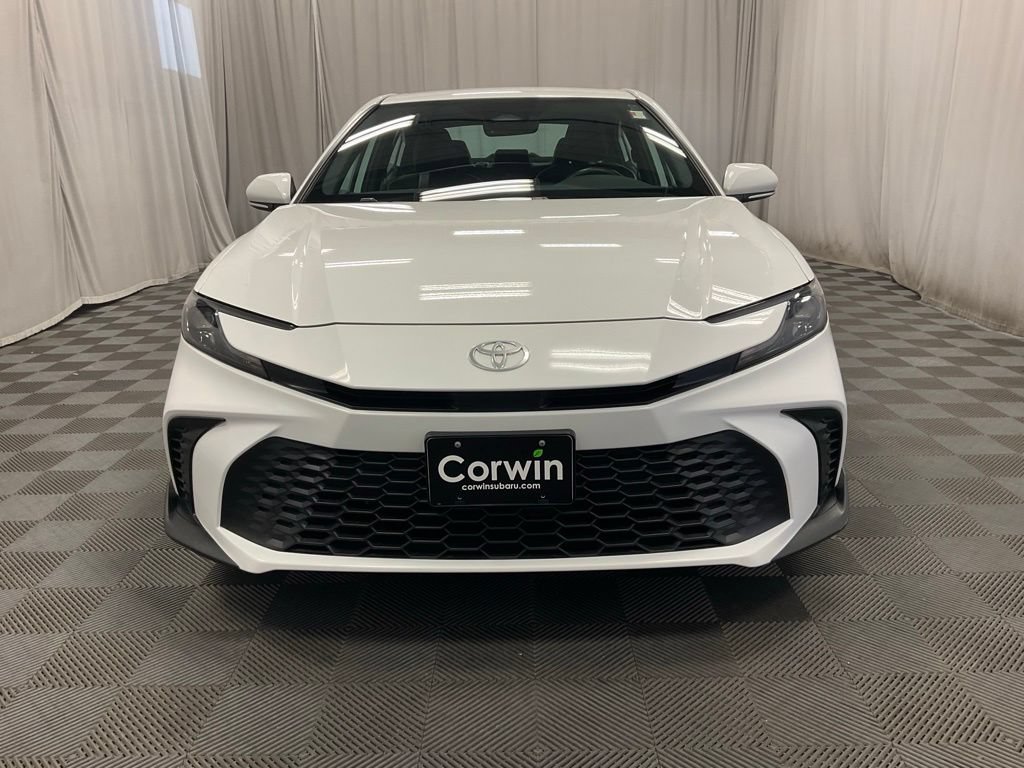 Used 2025 Toyota Camry SE AWD/4WD image 7