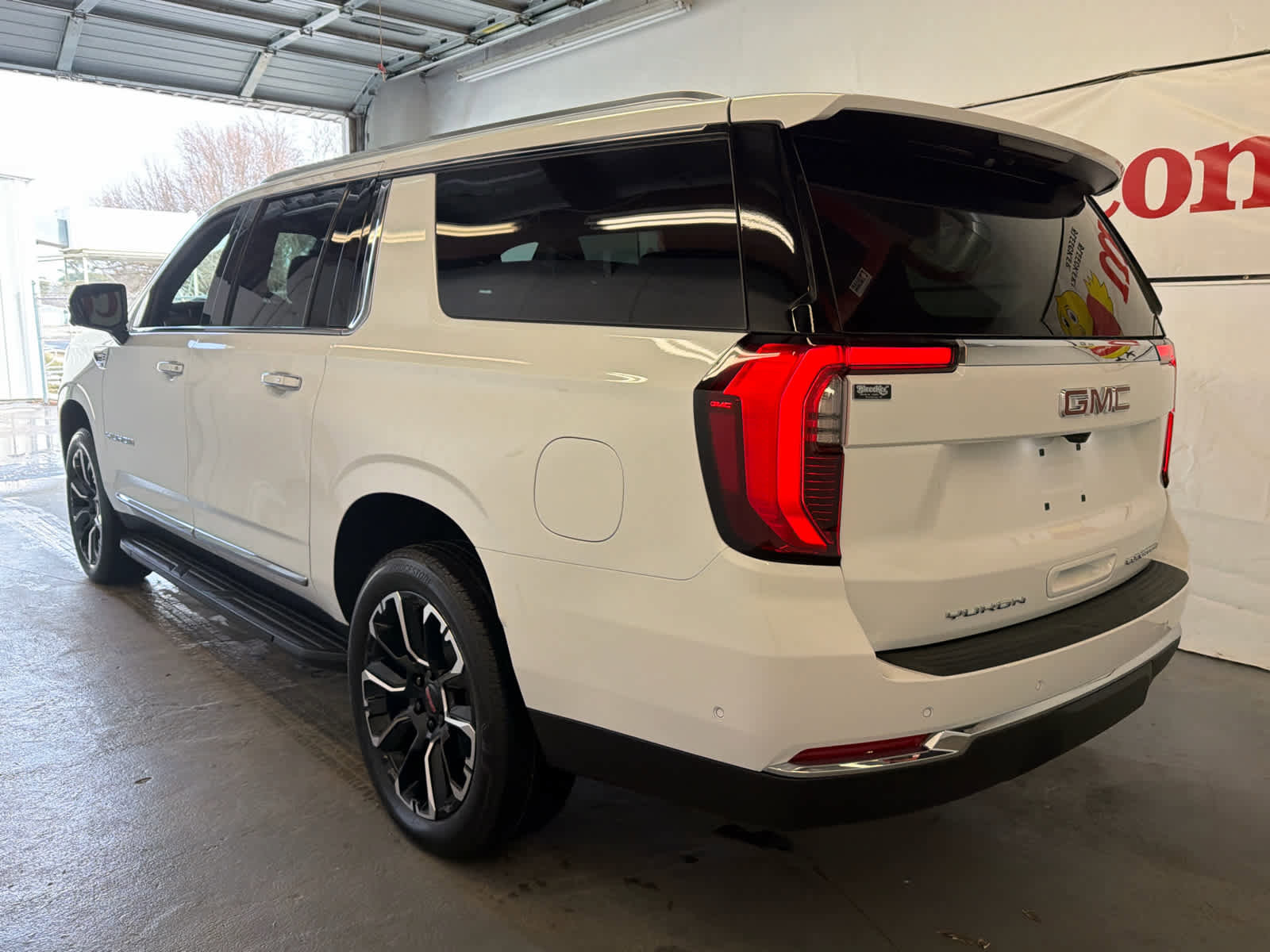 New 2026 GMC Yukon XL Elevation w/ LPO, Floor Liner Package image 12