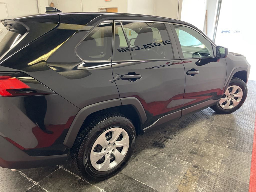 Used 2023 Toyota RAV4 LE image 12