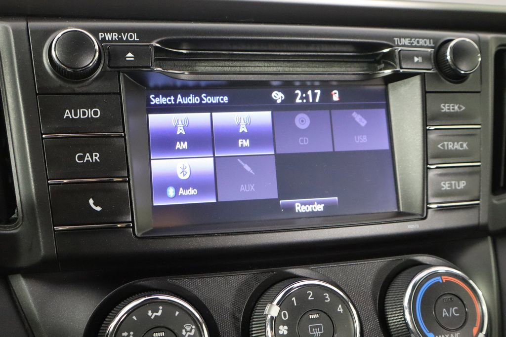 Used 2017 Toyota RAV4 LE image 27