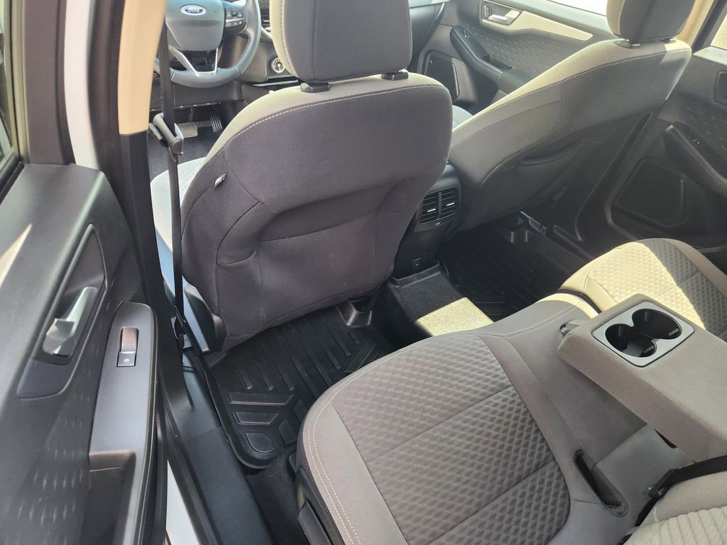 Used 2020 Ford Escape SE Sport image 13