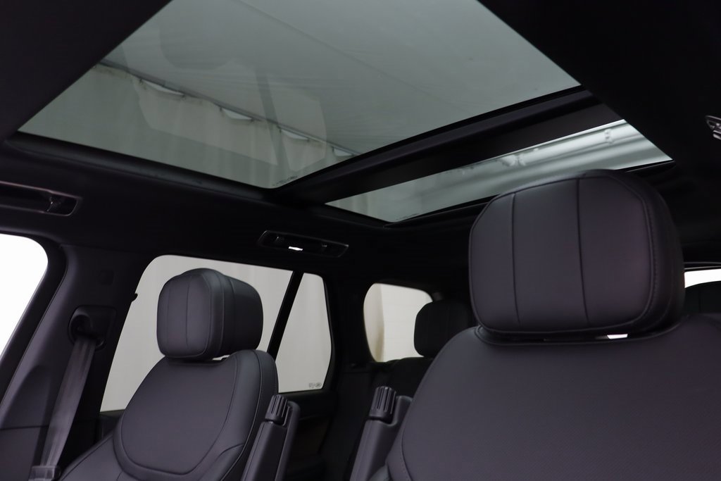 New 2025 Land Rover Range Rover SE image 14