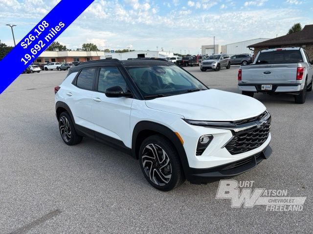 Used 2024 Chevrolet TrailBlazer RS w/ Convenience Package AWD/4WD image 9