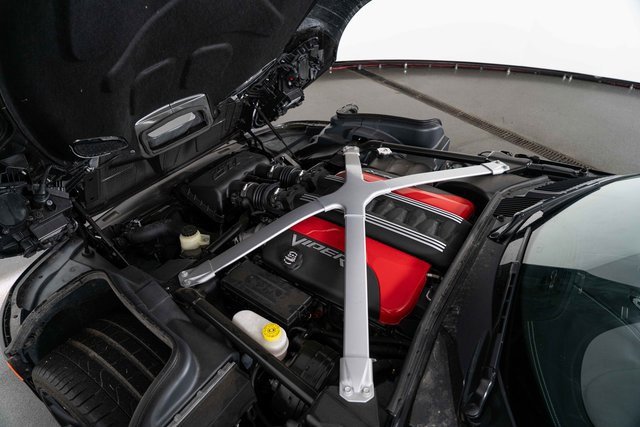 Used 2014 SRT Viper GTS w/ GTS Laguna Interior Package image 26