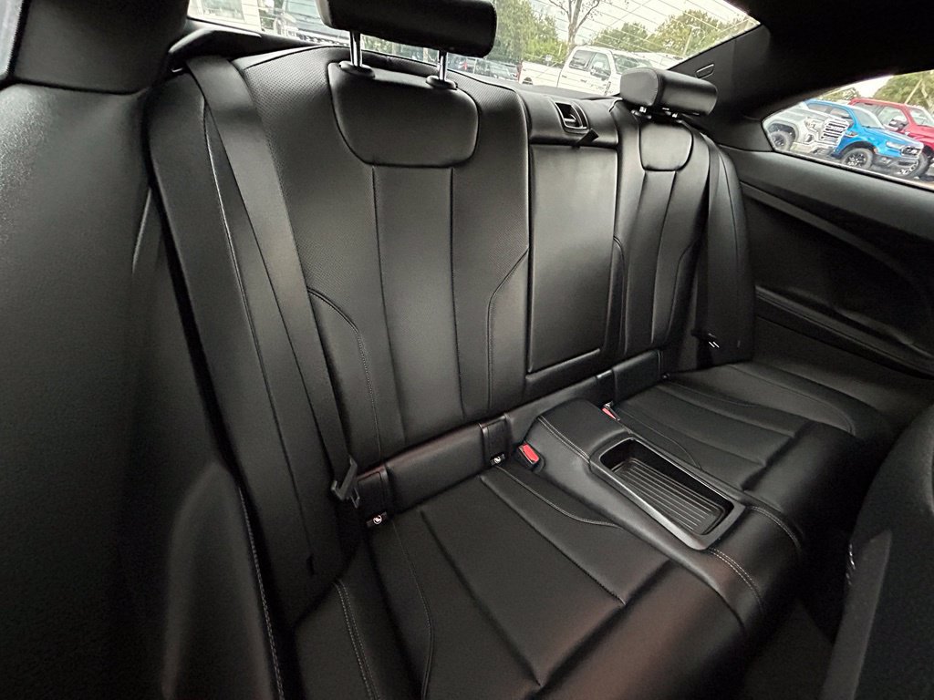 Used 2025 BMW M240i Coupe RWD image 32