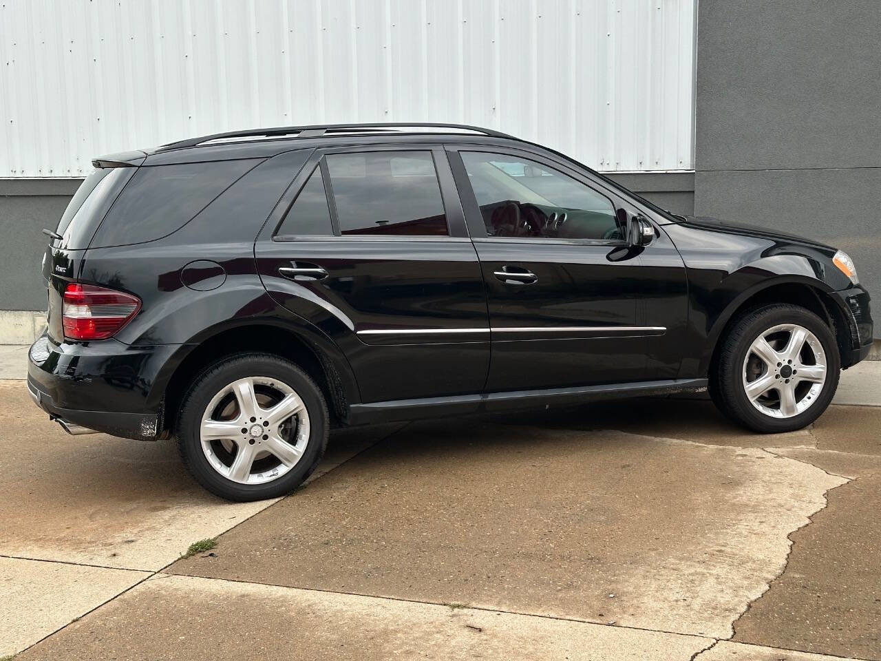 Used 2008 Mercedes-Benz ML 320 4MATIC w/ P1 Pkg image 18