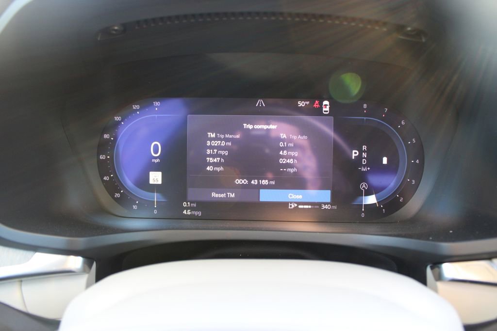 Used 2024 Volvo S60 B5 Plus image 34