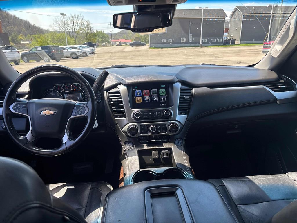 Used 2019 Chevrolet Suburban LT AWD/4WD image 23