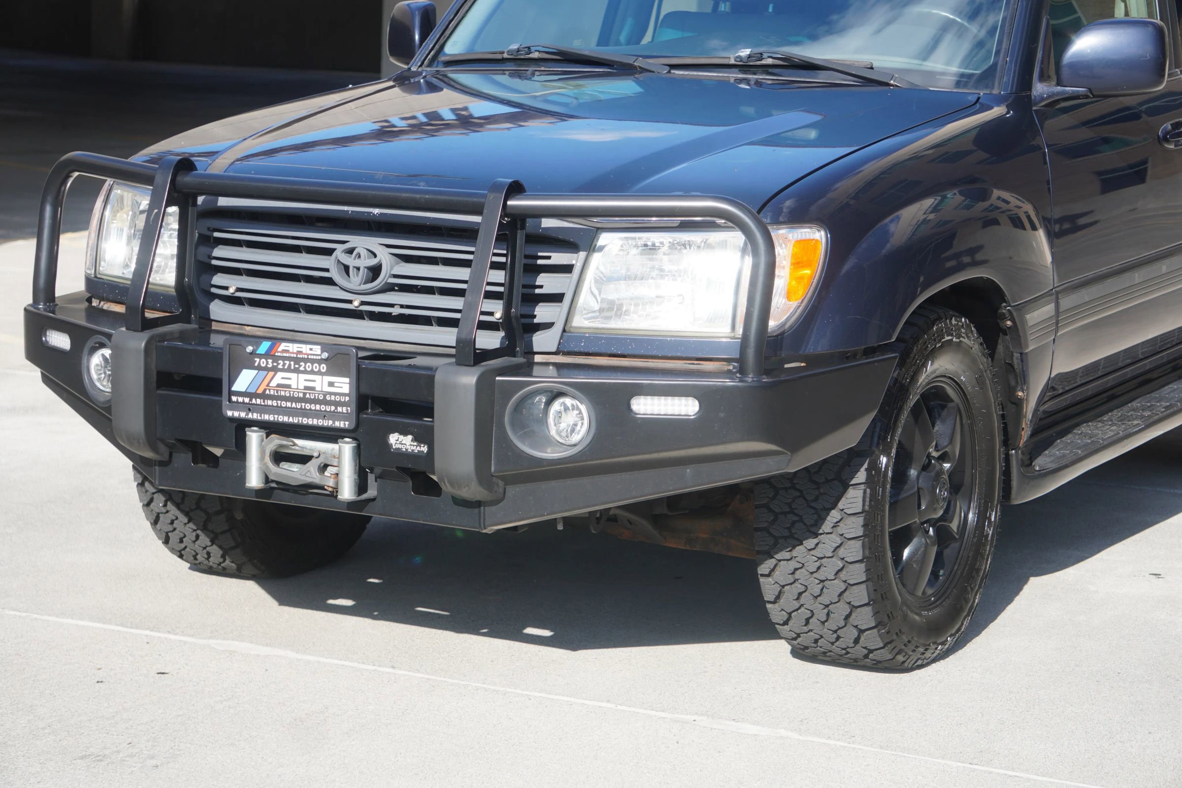 Used 2004 Toyota Land Cruiser AWD/4WD image 27