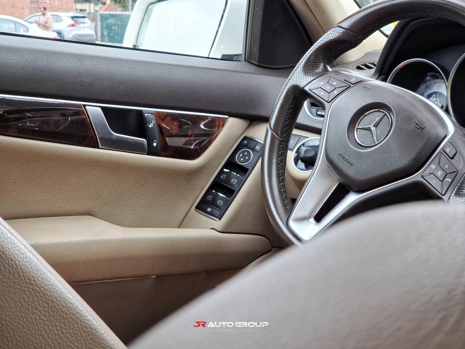 Used 2012 Mercedes-Benz C 300 4MATIC Sedan image 27