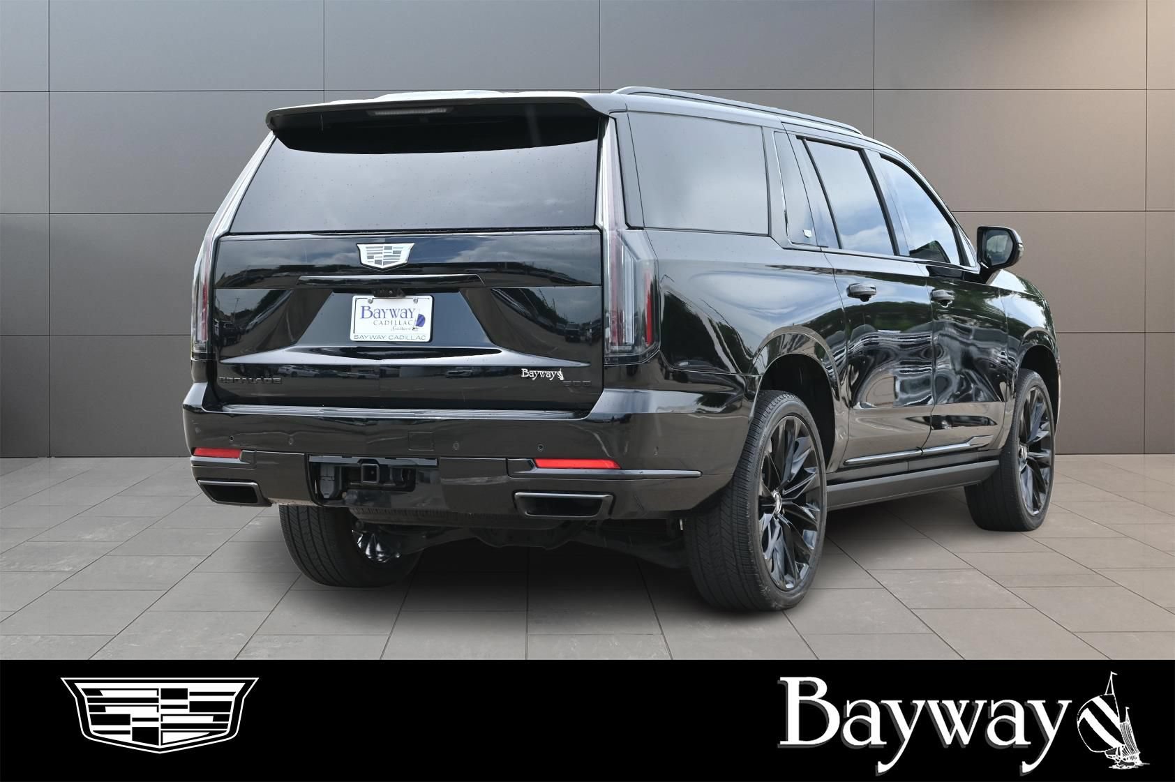 Certified 2026 Cadillac Escalade ESV Platinum Sport w/ LPO, ONYX Package AWD/4WD image 6