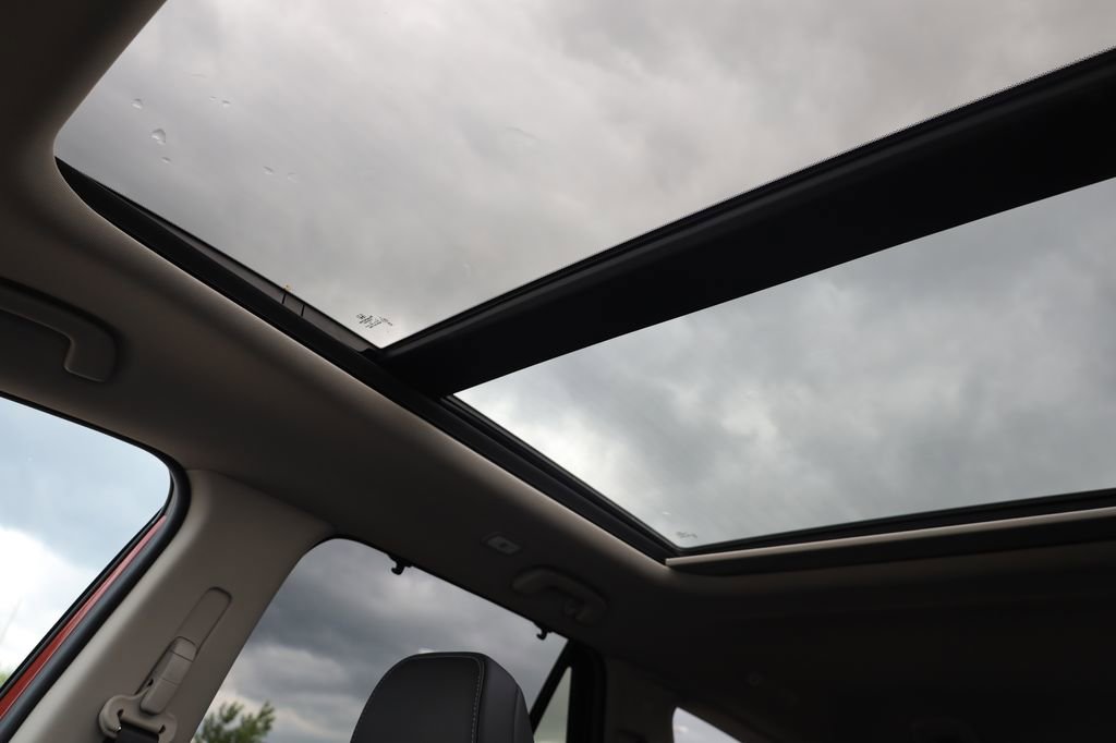 New 2025 Honda Pilot Touring image 24