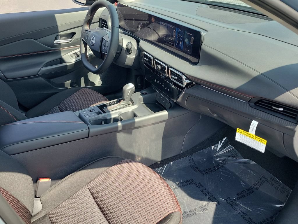 New 2026 Nissan Sentra SR w/ Floor Mat Package FWD image 13