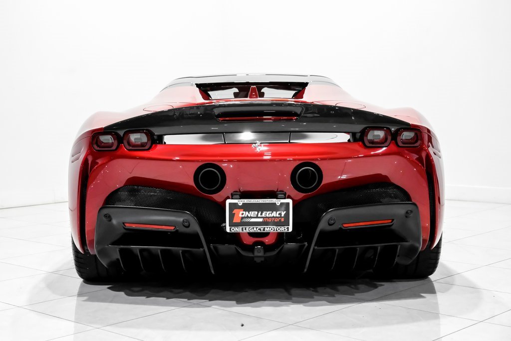 Used 2022 Ferrari SF90 Spider image 8