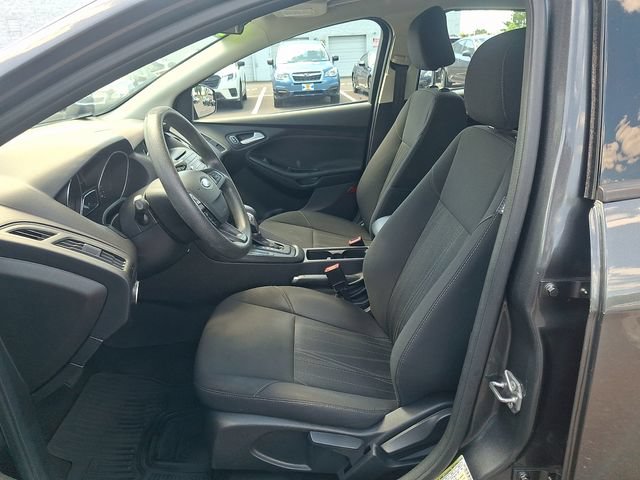 Used 2017 Ford Focus SE FWD image 13