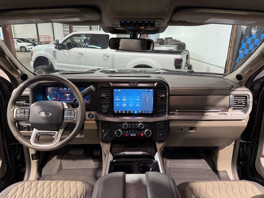 Used 2025 Ford F250 Platinum w/ Platinum Plus Package image 17