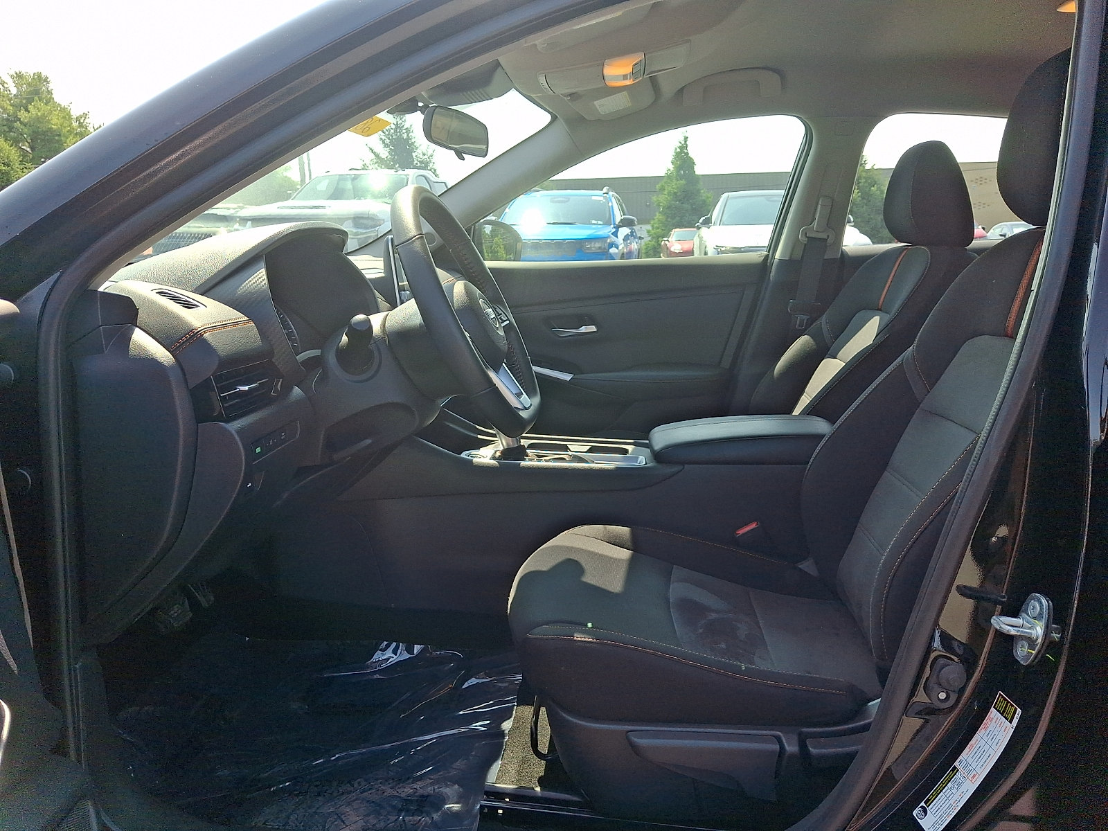 Certified 2023 Nissan Sentra SR w/ Midnight Edition Package FWD image 12