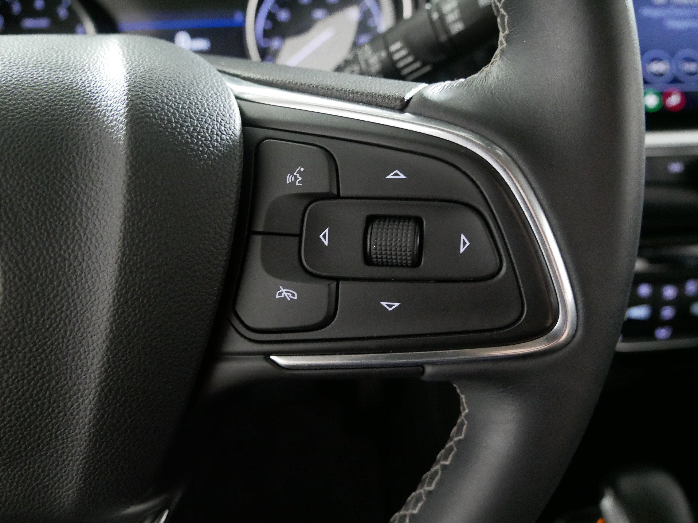 Certified 2022 Buick Encore GX Select w/ Safety Package II image 28