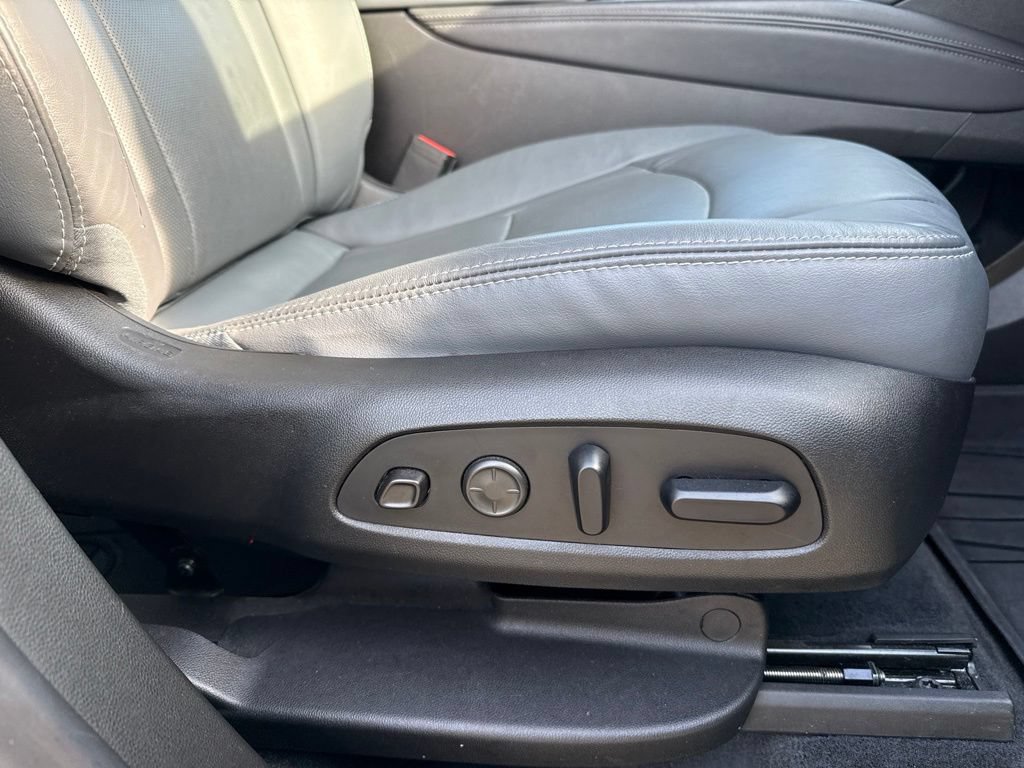 Used 2021 Buick Enclave Premium w/ Sun and Sites Package AWD/4WD image 12
