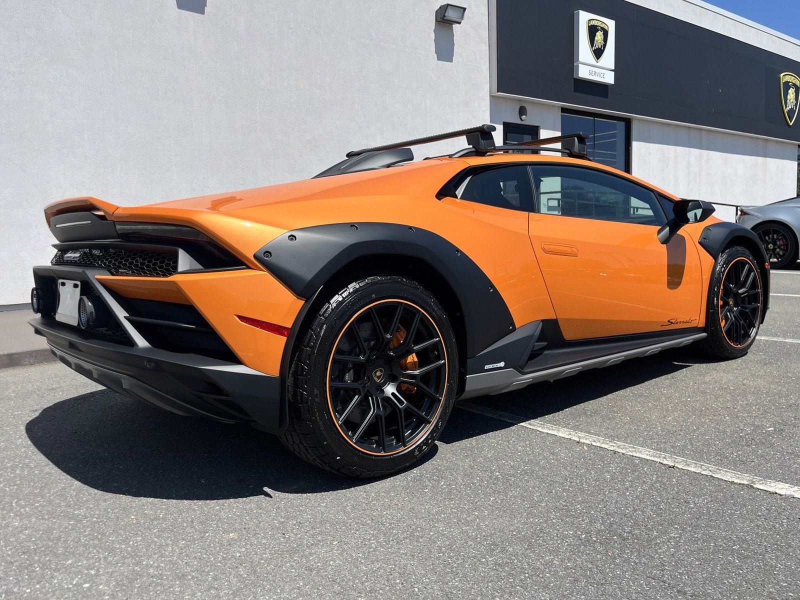 Used 2024 Lamborghini Huracan Sterrato image 7