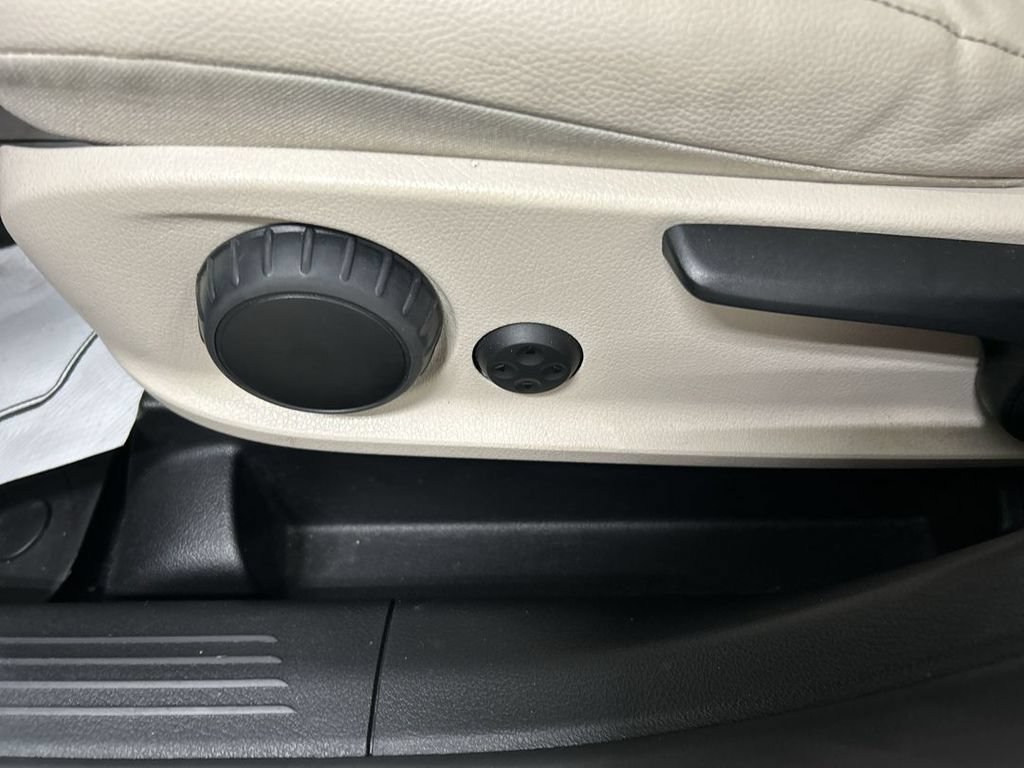 Used 2022 Mercedes-Benz GLB 250 4MATIC image 10