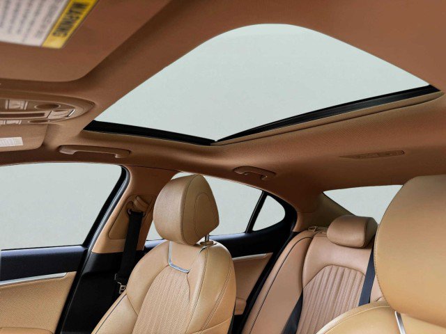 Used 2022 Genesis G70 2.0T w/ Prestige Package image 19