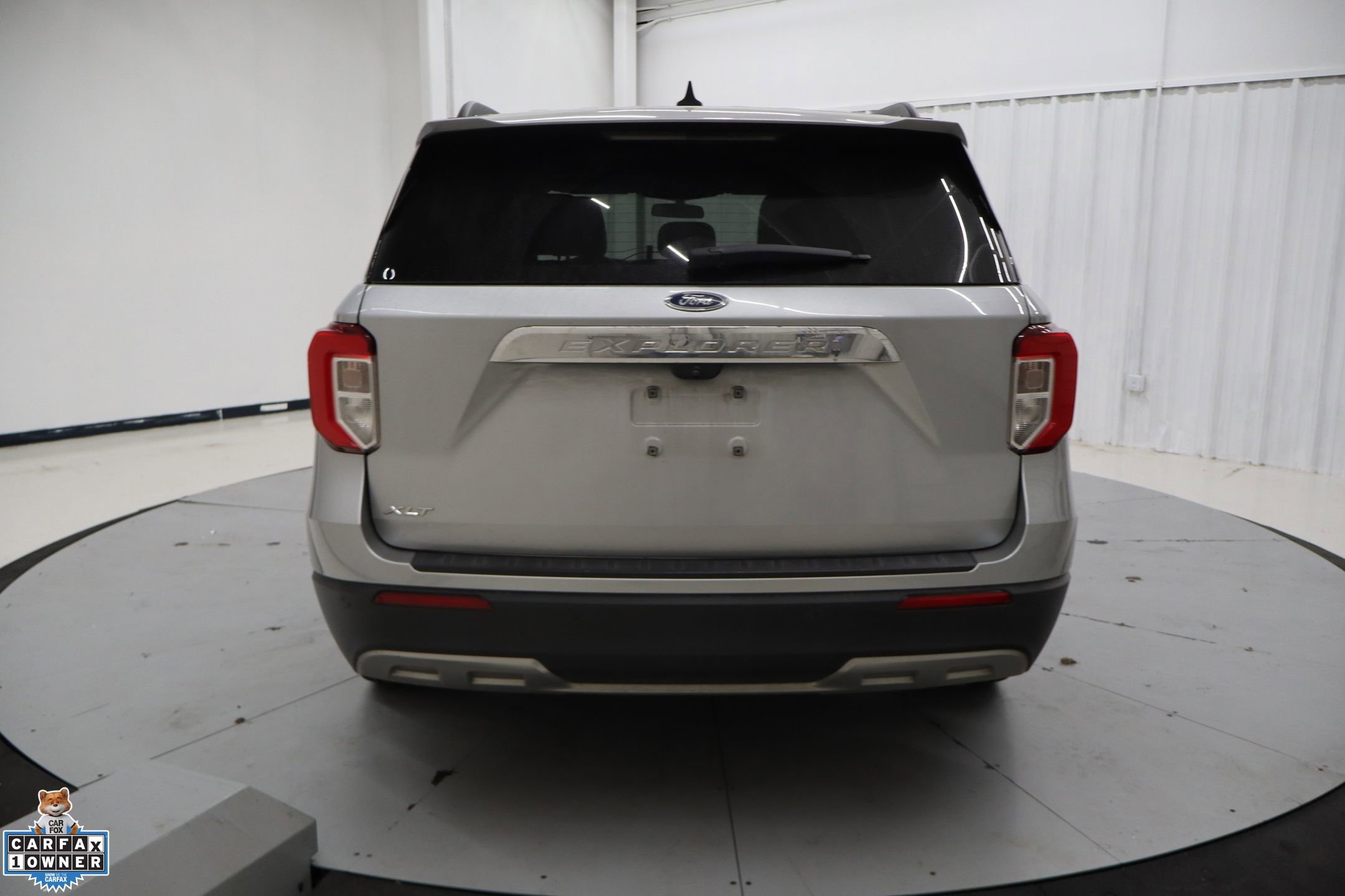 Used 2021 Ford Explorer XLT w/ Equipment Group 202A image 6