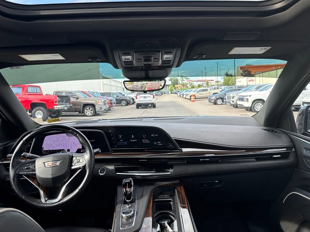 Used 2023 Cadillac Escalade ESV Premium Luxury AWD/4WD image 18