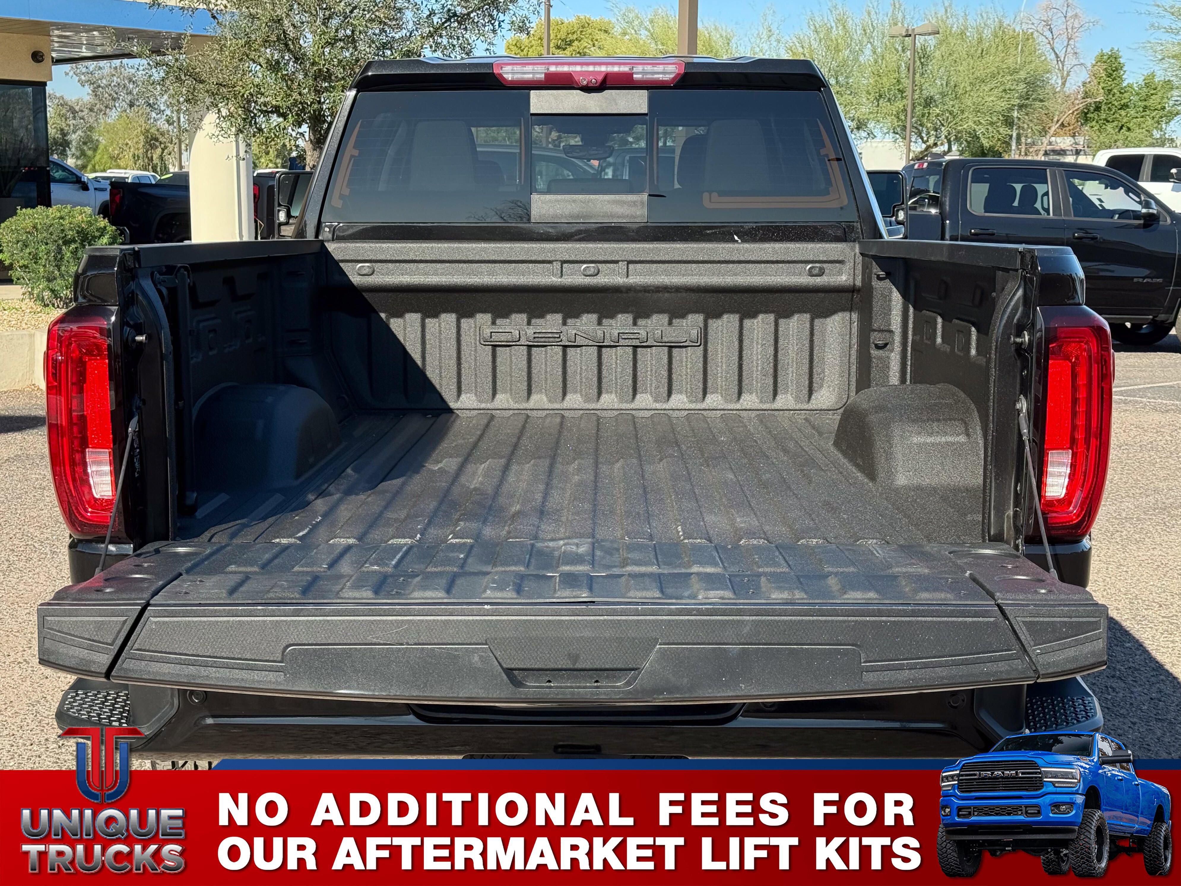 Used 2022 GMC Sierra 2500 Denali w/ Denali Ultimate Package AWD/4WD image 7