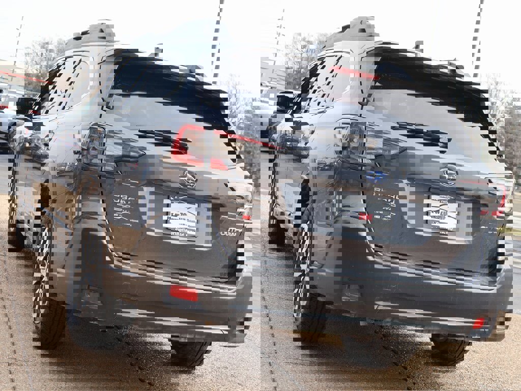 Used 2023 Subaru Outback Premium image 4