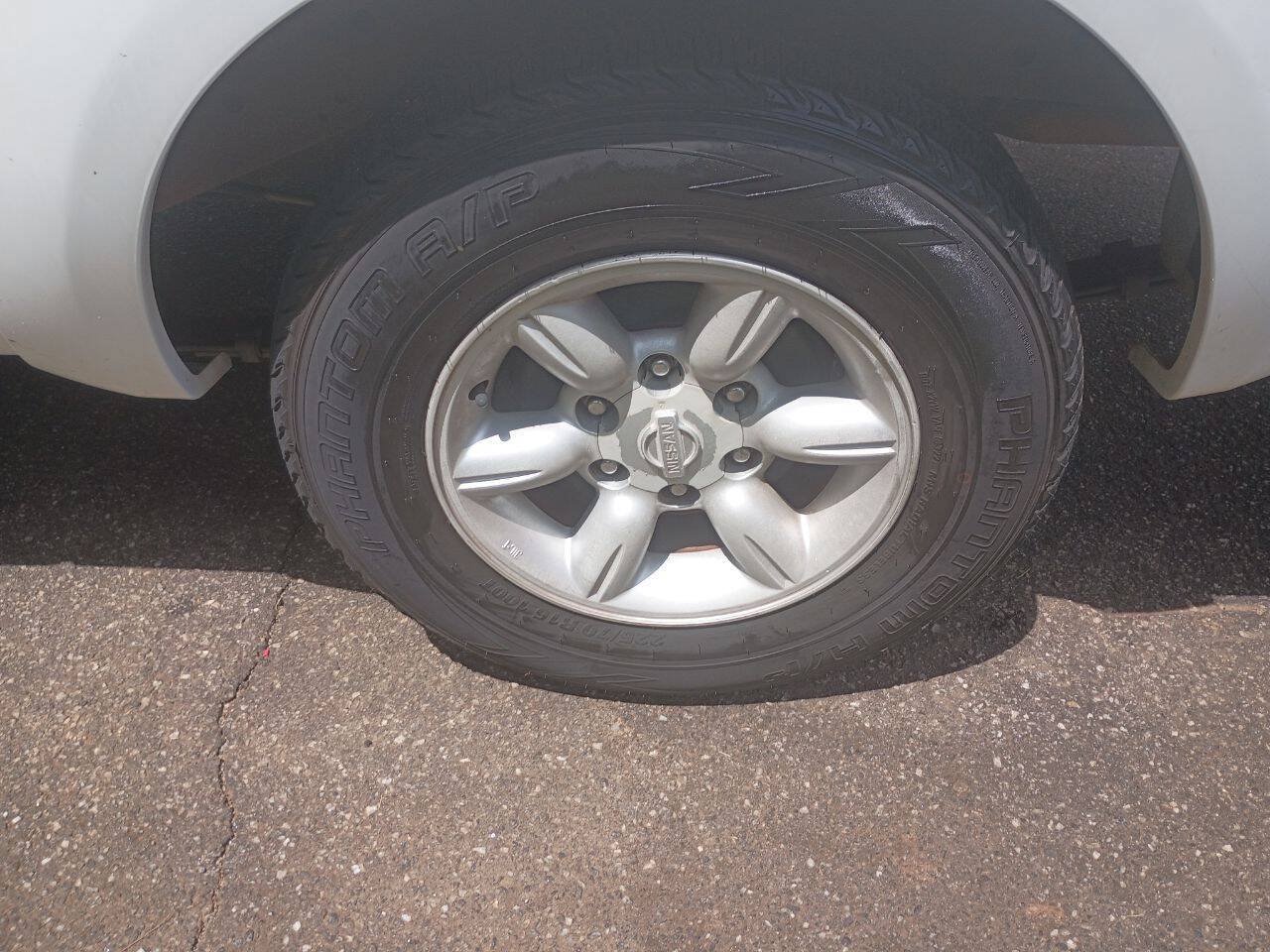 Used 2004 Nissan Frontier XE w/ (VTP) Value Truck Pkg RWD image 13
