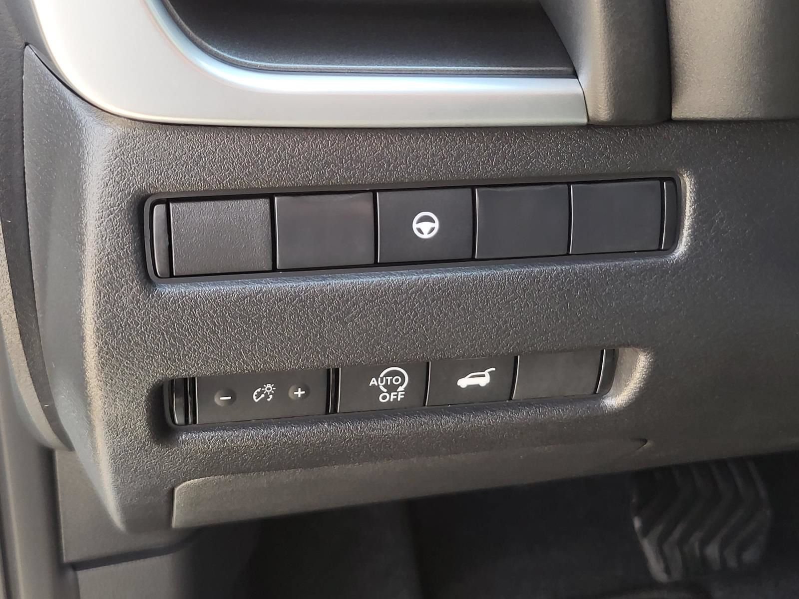 Used 2026 Nissan Rogue SV FWD image 20