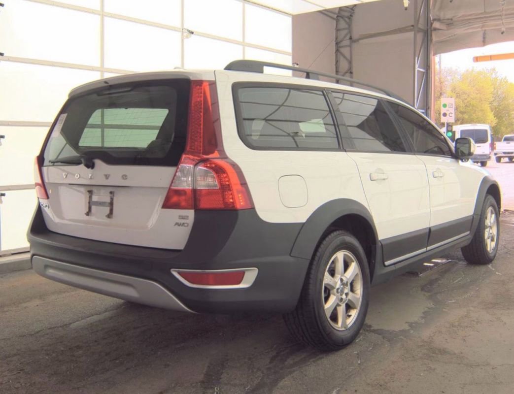 Used 2008 Volvo XC70 3.2 image 2