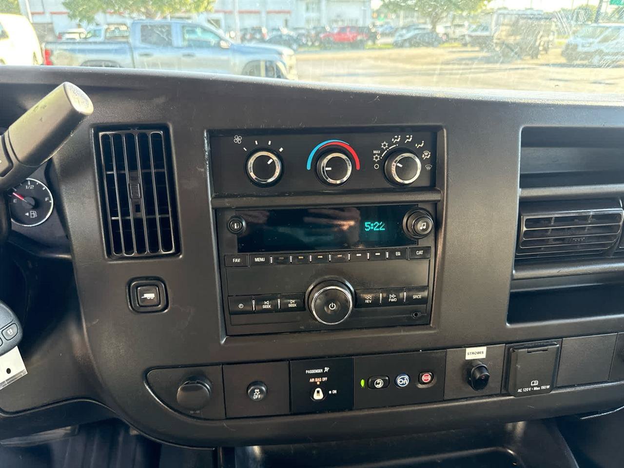 Used 2020 Chevrolet Express 3500 w/ Power Convenience Package RWD image 15